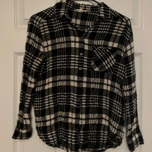 Black and white plaid button front shirt